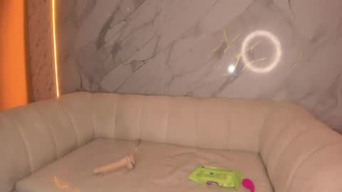 andrea_tasty_tf online show from April 2026 07:58:02 PM