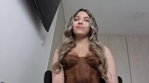 andreau 19 online show from April 2026 02:21:01 PM