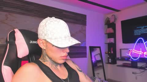 andrees_s online show from December 2025 11:42:02 PM