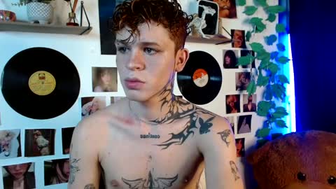 Snapshot of andreewwolffman chatting on January 2025 12:22:02 AM Andrew online show from January 2025 12:22:02 AM