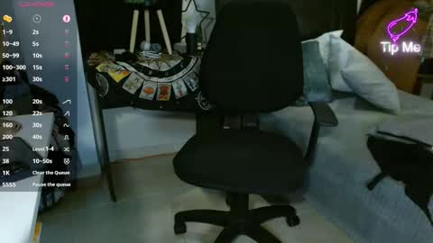 Snapshot of andreewwolffman chatting on February 2026 04:15:02 PM Andrew online show from February 2026 04:15:02 PM