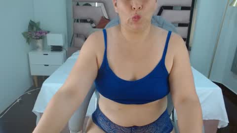 Snapshot of andreina_cardenas chatting on June 2026 03:54:02 PM andreina_cardenas online show from June 2026 03:54:02 PM