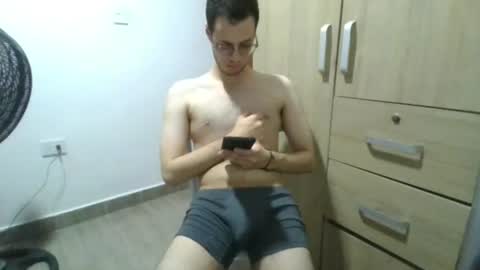 Snapshot of andres129494 chatting on July 2026 09:05:02 PM andres129494 online show from July 2026 09:05:02 PM