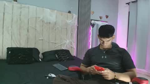 andres_stud online show from October 2025 04:44:02 AM
