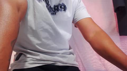 Snapshot of andresdominant chatting on October 2025 07:23:02 PM andresdominant online show from October 2025 07:23:02 PM