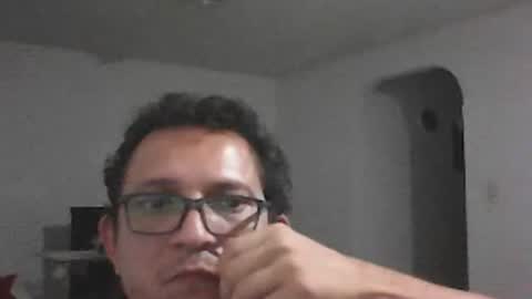 Snapshot of andresfloga chatting on June 2026 04:04:02 AM andresfloga online show from June 2026 04:04:02 AM