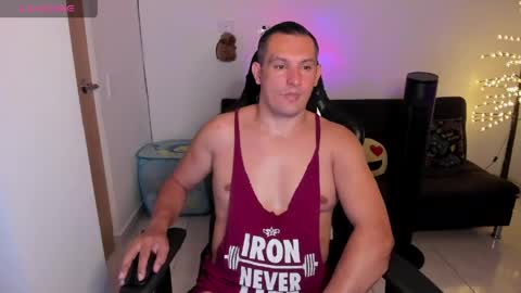 Snapshot of andreslush04 chatting on May 2026 12:52:01 AM Andreslush04 online show from May 2026 12:52:01 AM