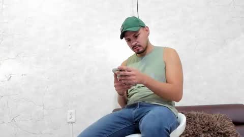 andressterling  online show from September 2025 11:19:02 PM
