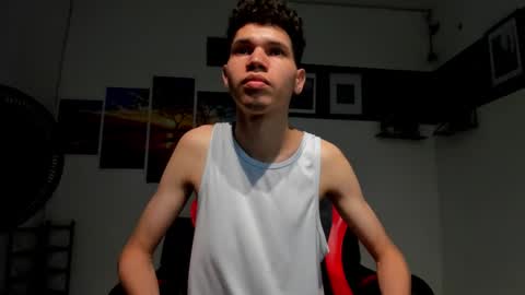 andrew_2811 online show from September 2025 02:36:02 AM