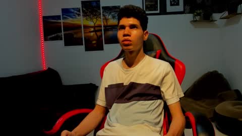 andrew_2811 online show from October 2025 06:09:01 AM