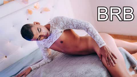 Andrew Jones Independient model  online show from February 2025 06:22:01 PM