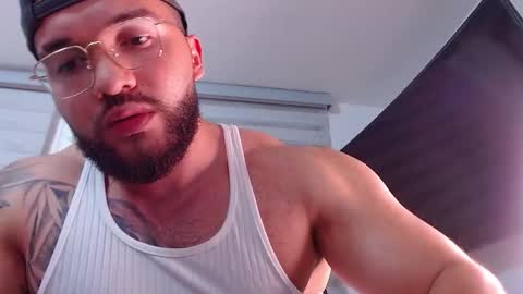 andrew_holden__ online show from February 2026 01:11:01 AM