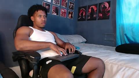 Andrew online show from April 2026 09:23:01 PM