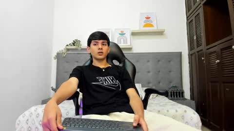 andrew restrepo online show from March 2026 11:31:01 PM