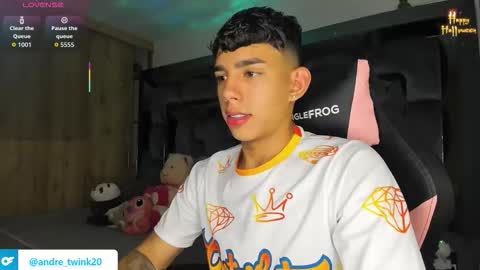 Andrew M. online show from October 2025 02:48:02 AM