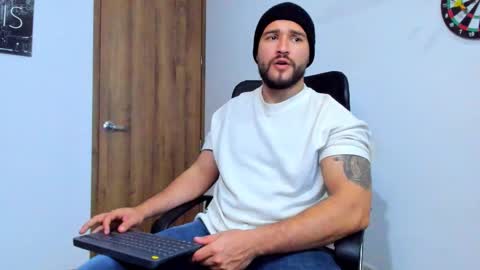 Andrew Diaz online show from October 2025 04:22:02 AM