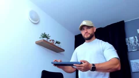 Andrew Diaz online show from November 2025 10:10:02 AM