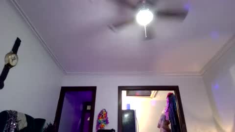 Snapshot of andrewgennie chatting on November 2025 04:05:01 AM andrewgennie online show from November 2025 04:05:01 AM