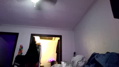Snapshot of andrewgennie chatting on April 2026 02:21:02 AM andrewgennie online show from April 2026 02:21:02 AM