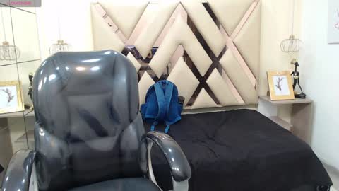 ANDREW online show from January 2025 12:18:01 PM