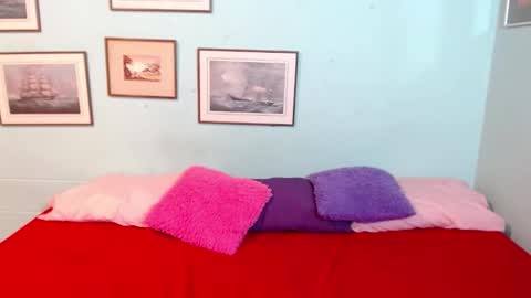 Andreyna online show from March 2026 11:39:01 AM