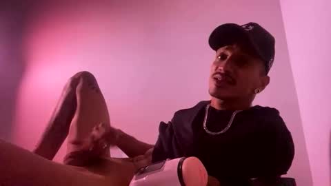 Snapshot of andreys315501 chatting on November 2025 08:58:02 AM Andreysramses online show from November 2025 08:58:02 AM