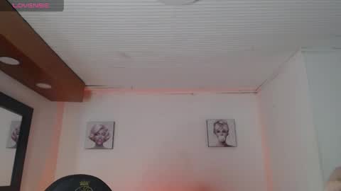 androm3da_ online show from June 2026 12:42:02 PM