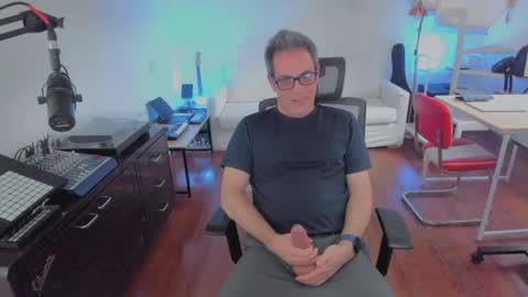 Andrew online show from September 2025 04:29:02 PM