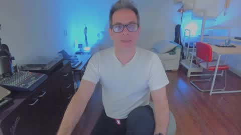 Andrew online show from October 2025 12:17:02 AM