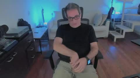 Snapshot of andy0pandi chatting on April 2026 01:28:01 PM Andrew online show from April 2026 01:28:01 PM