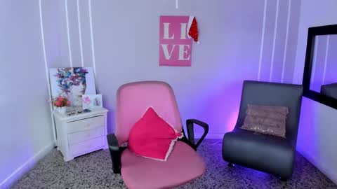 Andrea online show from December 2024 09:00:02 PM