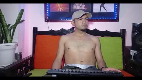 andy_magic_ online show from November 2025 01:49:01 AM