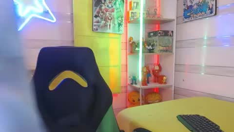 andy online show from October 2025 12:05:01 PM