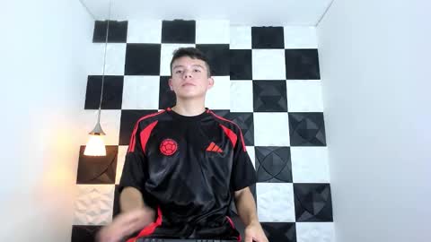 andyfame11 online show from November 2025 06:57:01 PM