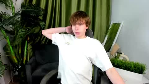 Snapshot of andyjey_ chatting on June 2026 08:30:02 PM Mandy and Andy online show from June 2026 08:30:02 PM