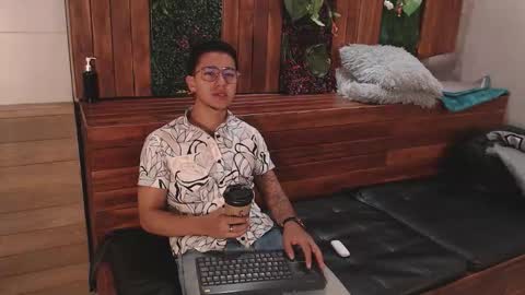 Andy Joy  online show from November 2025 11:42:02 AM