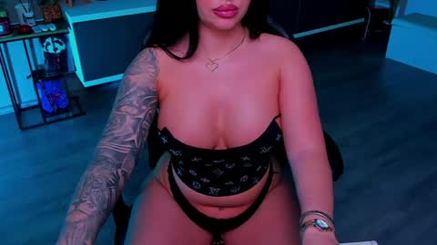 Snapshot of anemariejolie chatting on April 2026 05:30:01 PM Anne online show from April 2026 05:30:01 PM