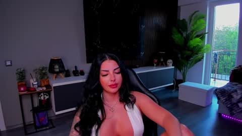 Snapshot of anemariejolie chatting on May 2026 04:12:01 PM Anne online show from May 2026 04:12:01 PM