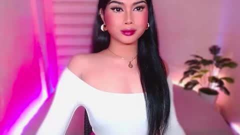 Snapshot of angel_eloaxx chatting on May 2026 10:49:02 PM Angel online show from May 2026 10:49:02 PM