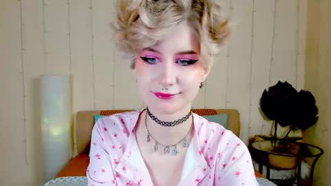 Snapshot of angel_julles chatting on November 2025 01:07:02 AM Angel Dust online show from November 2025 01:07:02 AM