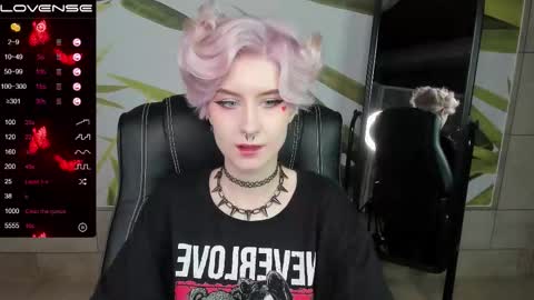 Snapshot of angel_julles chatting on November 2025 02:28:01 PM Angel Dust online show from November 2025 02:28:01 PM