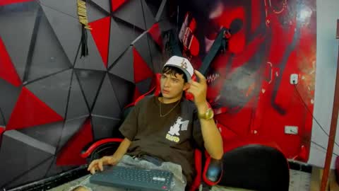 Angel online show from November 2025 09:25:02 PM