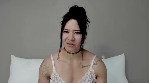 Angel online show from November 2025 05:31:01 PM