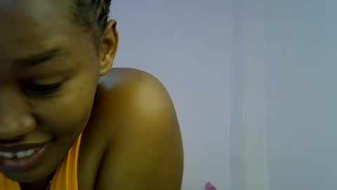 Snapshot of angel_mia5 chatting on July 2026 01:21:01 PM angel_mia5 online show from July 2026 01:21:01 PM
