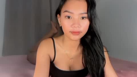 Snapshot of angel_petite07 chatting on May 2026 01:47:02 AM angel_petite07 online show from May 2026 01:47:02 AM