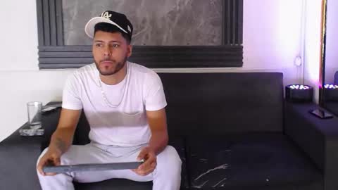 angel_villareal_ online show from February 2026 05:15:01 AM