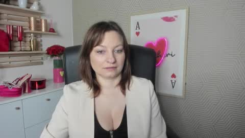 Angela online show from February 2026 07:39:02 AM