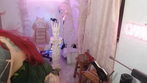 Angela Cianuro online show from October 2025 01:09:02 AM