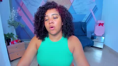 Snapshot of angelacoffee chatting on January 2025 09:33:02 AM Angela online show from January 2025 09:33:02 AM