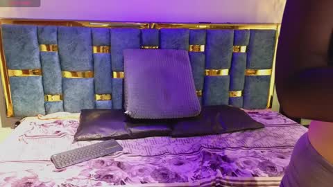 angelacute19 online show from February 2025 03:42:01 AM